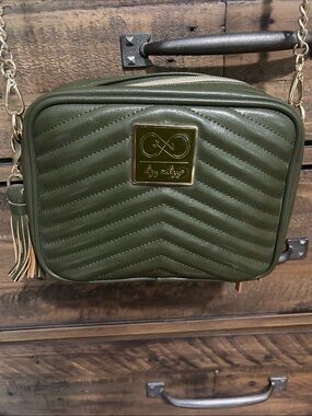 Itzy Ritzy Chelsea & Cole Crossbody Diaper Bag. Green. Like New. New Mom Gift.
